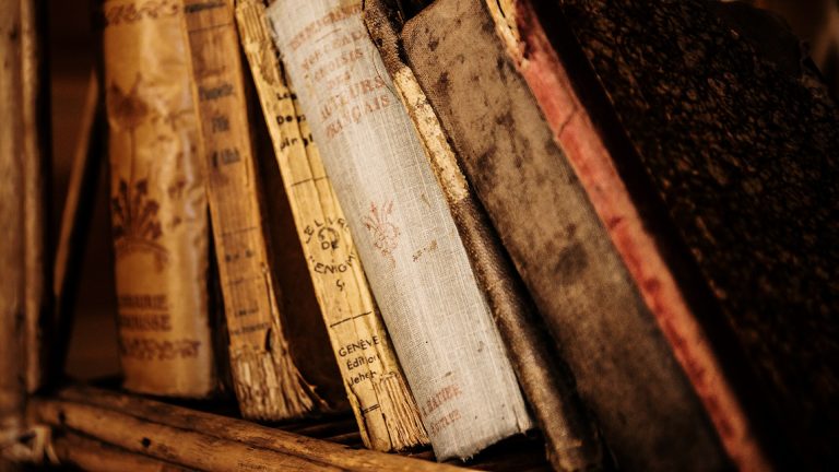 Photo Critique 160 – BOOKS